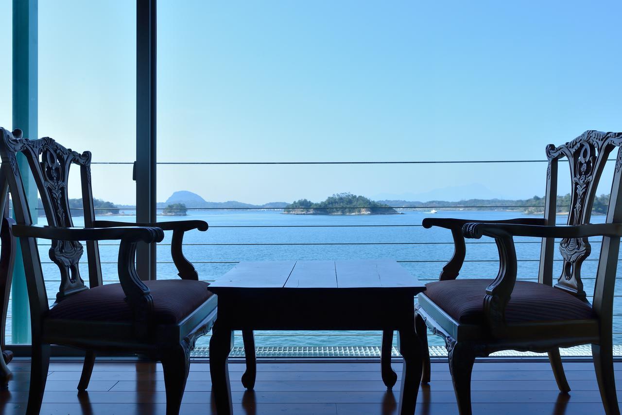 Uminoyasuragi Hotel Ryugu Kami Amakusa Buitenkant foto