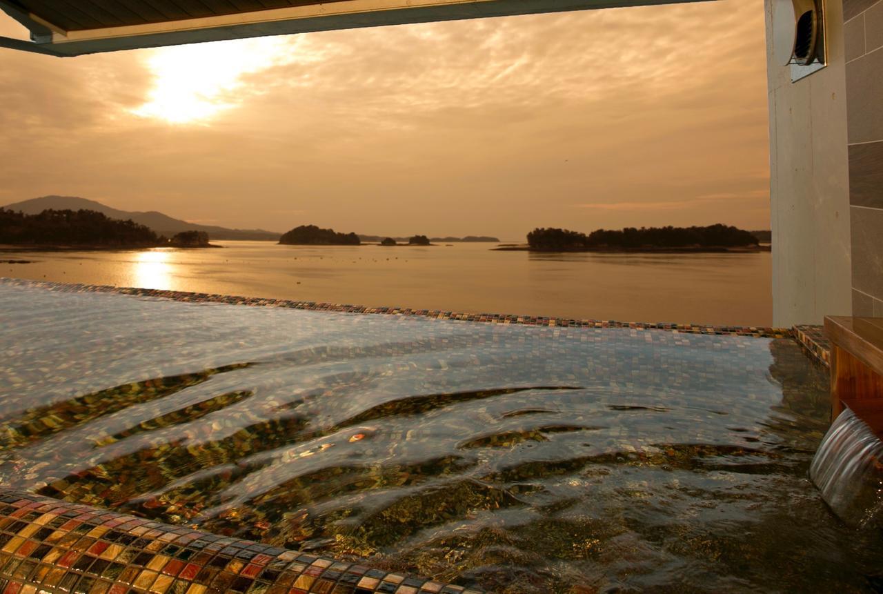 Uminoyasuragi Hotel Ryugu Kami Amakusa Buitenkant foto